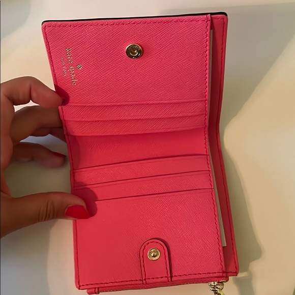Brand new Kate Spade wallet - Picture 4 of 6